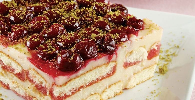 Vişneli Kedidili Pastası Vişneli Kedidili Pastası