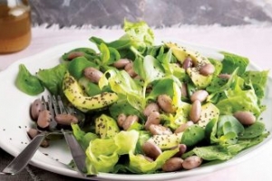 Barbunyalı Marul Ve Avokado Salatası Barbunyalı Marul Ve Avokado Salatası