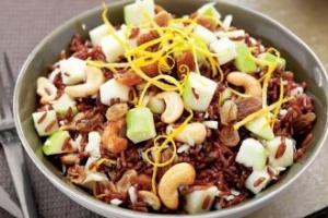 Elmalı Esmer Pirinç Salatası Elmalı Esmer Pirinç Salatası