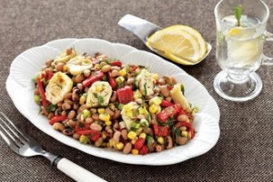Enginar Kalpli Börülce Salatası Enginar Kalpli Börülce Salatası