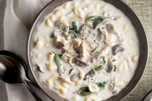 Mantarlı Tavuk Çorbası Mantarlı Tavuk Çorbası