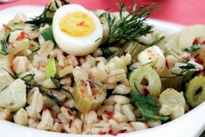 Buğdaylı Rezene Salatası Buğdaylı Rezene Salatası