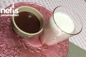 Dondurma Tadında Çikolatalı Mousse Dondurma Tadında Çikolatalı Mousse