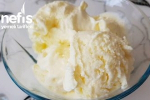 3 Malzemeli Vanilyalı Dondurma 3 Malzemeli Vanilyalı Dondurma