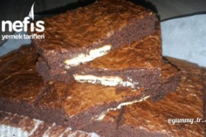 Enfes Brownie Tarifi (Deneyin Tekrar Tekrar Yapmak İsterseniz) Enfes Brownie Tarifi (Deneyin Tekrar Tekrar Yapmak İsterseniz)