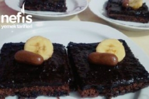 Granül Soslu Çikolatalı Bisküvili PastaÇok pratik Granül Soslu Çikolatalı Bisküvili PastaÇok pratik