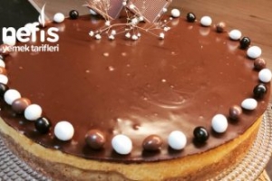 İftar Sonrasına Çayların Yanına Çok Yakışacak Çikolatalı Cheesecake İftar Sonrasına Çayların Yanına Çok Yakışacak Çikolatalı Cheesecake