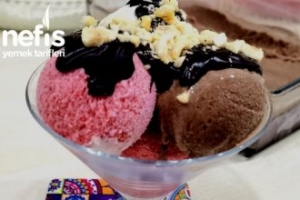 Konut İmali Çilekli Sade Ve Çikolatalı Dondurma Videolu Konut İmali Çilekli Sade Ve Çikolatalı Dondurma Videolu