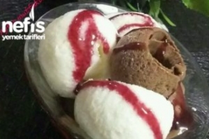 Konutta Hakiki Maraş Dondurması  Sade / Çikolatalı Konutta Hakiki Maraş Dondurması  Sade / Çikolatalı