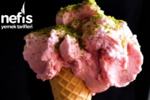 Yalnızca 5 Malzeme İle Çilekli Dondurma Videolu Yalnızca 5 Malzeme İle Çilekli Dondurma Videolu