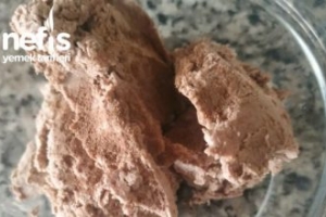 Krem Şanti İle Kakaolu Enfes Dondurma Tarifi Krem Şanti İle Kakaolu Enfes Dondurma Tarifi