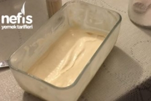 Vanilyalı / Nutellalı Dondurma Vanilyalı / Nutellalı Dondurma