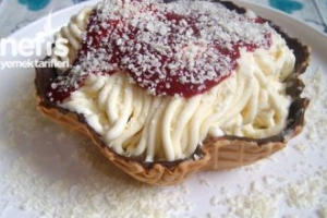 Soslu Spagetti Dondurma Soslu Spagetti Dondurma