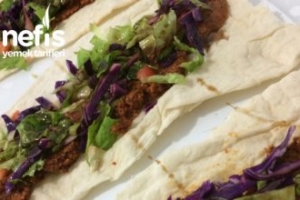 Hazır Sanılan Çiğ Köfte Dürüm Hazır Sanılan Çiğ Köfte Dürüm