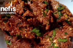 Urfa Usulü Yumurtalı Çiğ Köfte Urfa Usulü Yumurtalı Çiğ Köfte