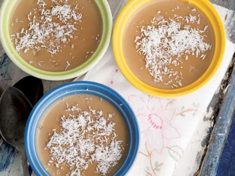 Hindistan Cevizi Sütlü Panna Cotta