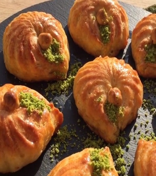 Fındıklı Şerbetli Poğaça Tatlısı