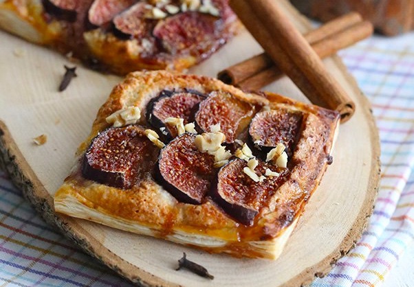 İncirli Milföy Tatlısı