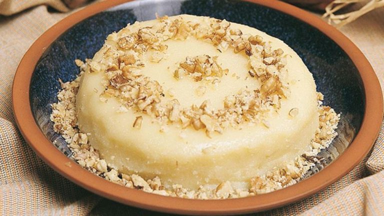 Pratik Peynir Helvası