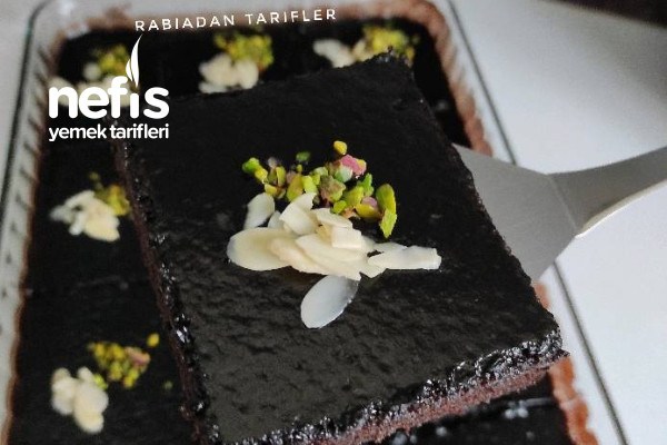 Browni Tadında Islak Kek