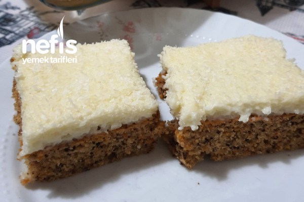 İrmik Kremalı Havuçlu Cevizli Kek