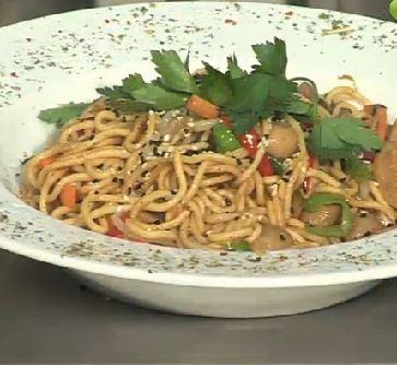 Sebzeli Noodle Tarifi Sebzeli Noodle Tarifi