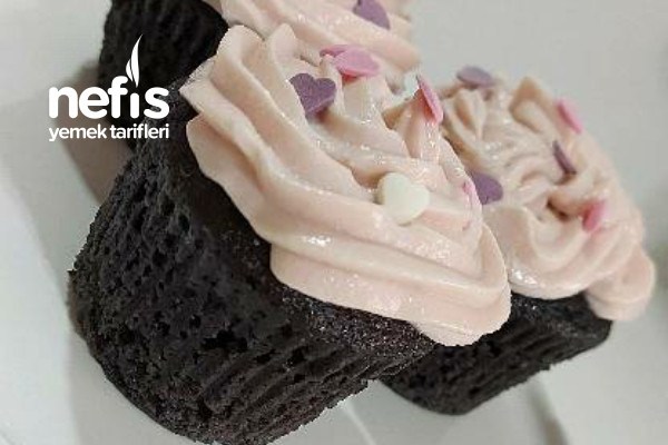 Sürprizli Cupcake