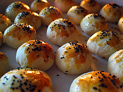 Basit ve Pratik Bayatlamayan Poğaça Tarifi Basit ve Pratik Bayatlamayan Poğaça Tarifi