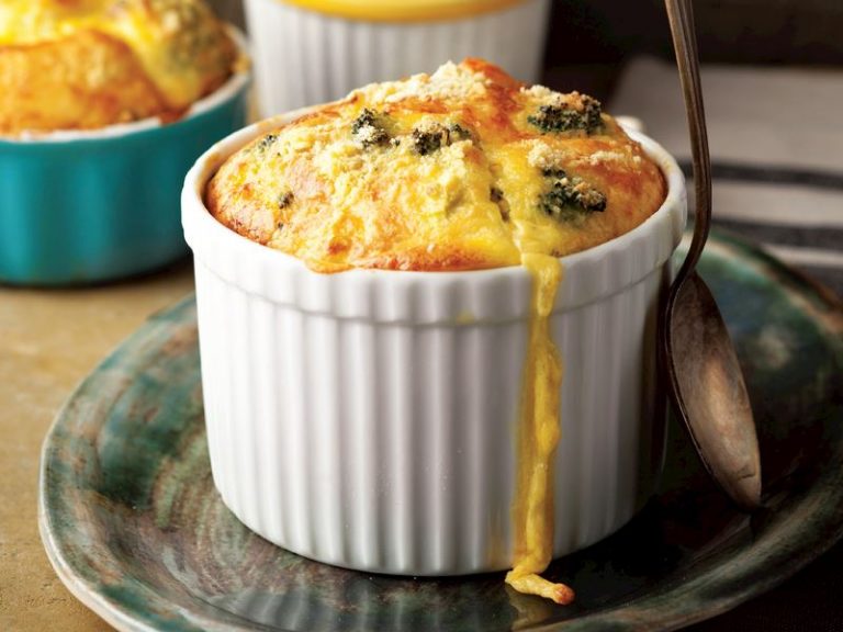 Brokoli Ve Çedar Peynirli Sufle