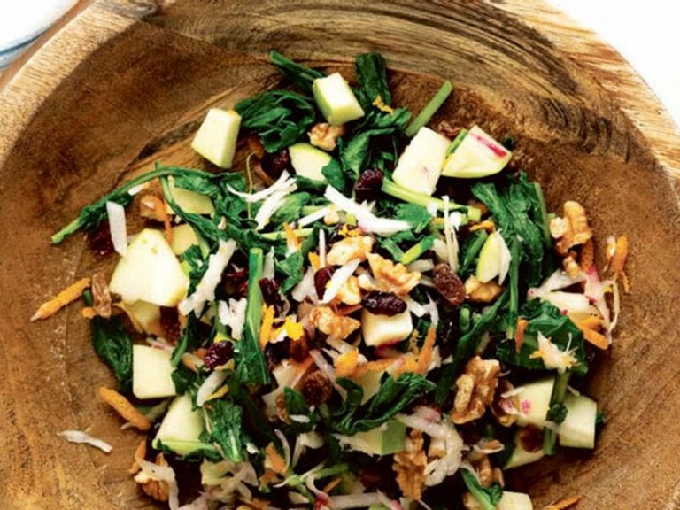 Cevizli Ve Elmalı Turp Otu Salatası