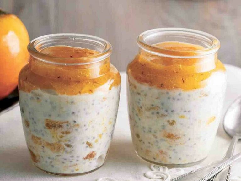 Chia Tohumlu Yoğurtlu Hurma Tatlısı