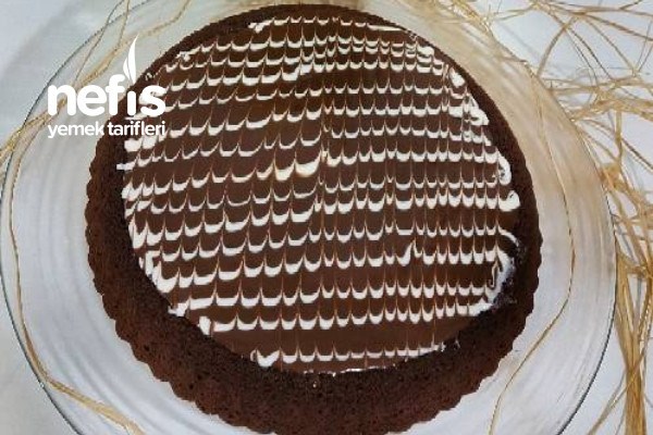 Çikolata Ganajlı Ebruli Pasta