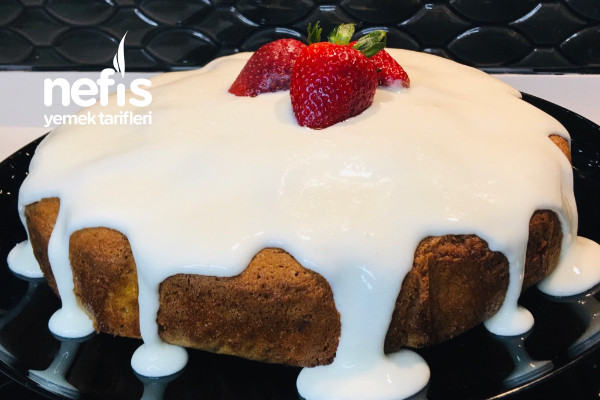 Çilekli Kremalı Kek