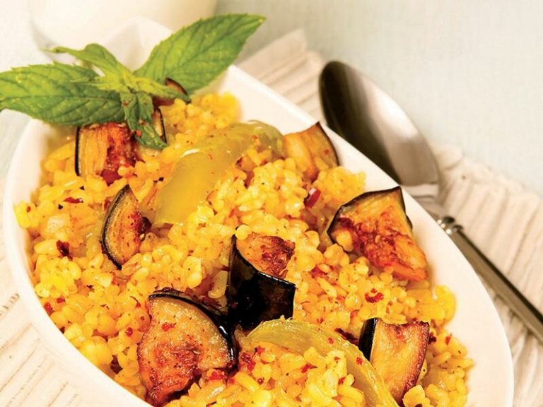 Körili Ve Patlıcanlı Bulgur Pilavı