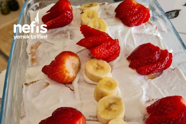 Krem Şantili Bisküvili Pasta 10 Dakika Hazırlaması