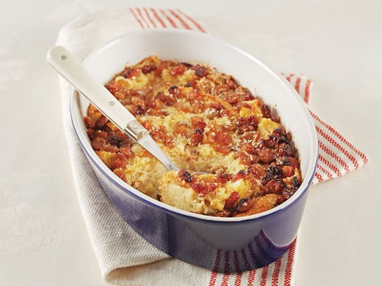 Kuru Üzümlü Ekmek Tatlısı Kuru Üzümlü Ekmek Tatlısı