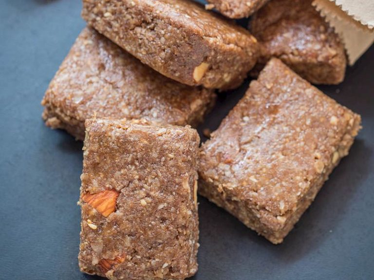 Bademli Kayısı Bar