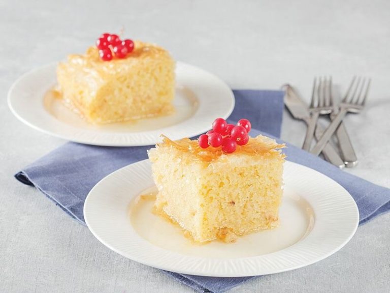Baklava Yufkasında Kekli Tatlı
