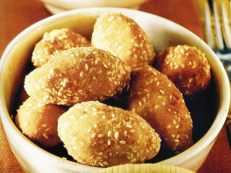 Susamlı Ve Fındıklı Patates Kroket