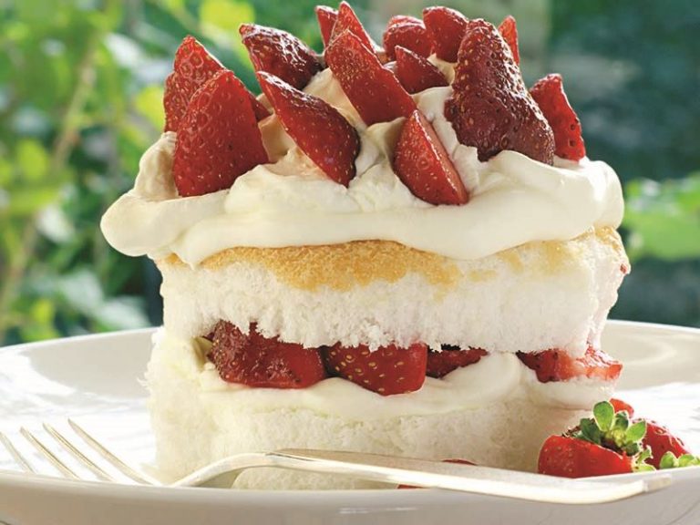 Çilekli Melek Pasta