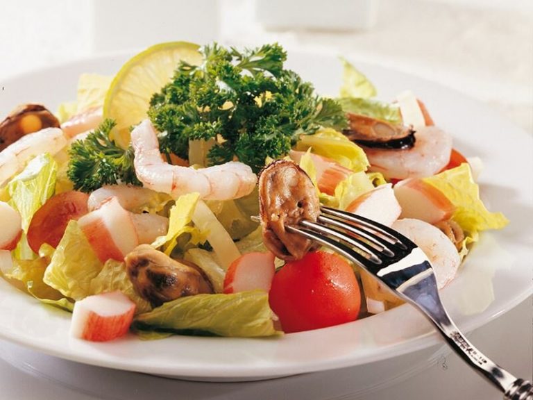 Deniz Mahsulleri Salatası
