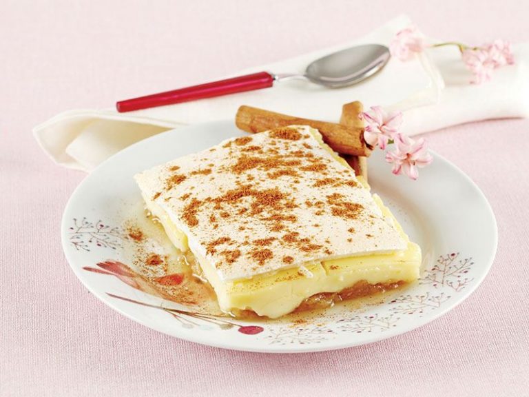 Elmalı Bisküvili Pasta