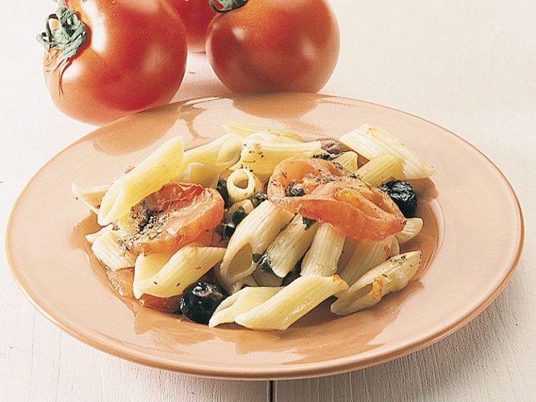 Fırında Akdeniz Usulü Makarna