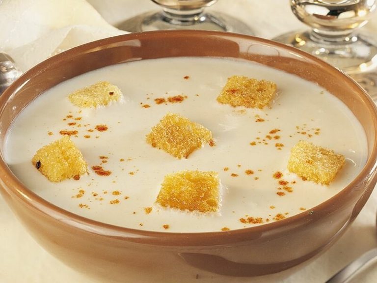 Hünkâr Tarhana Çorbası