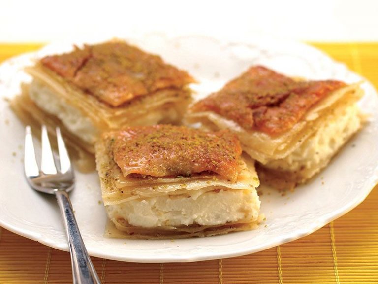 Kaymaklı Tatlı Börek