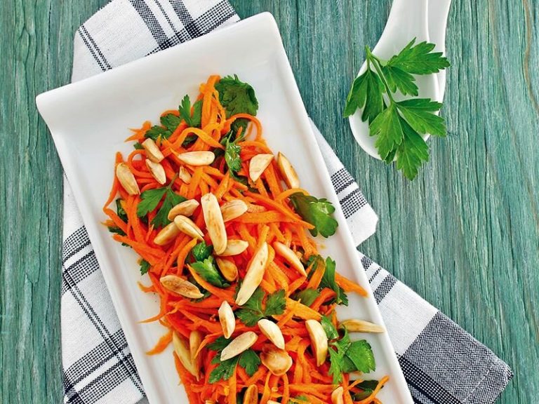 Fas Usulü Ballı Havuç Salatası