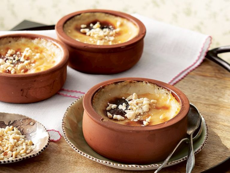 Güveçte Süt Helvası