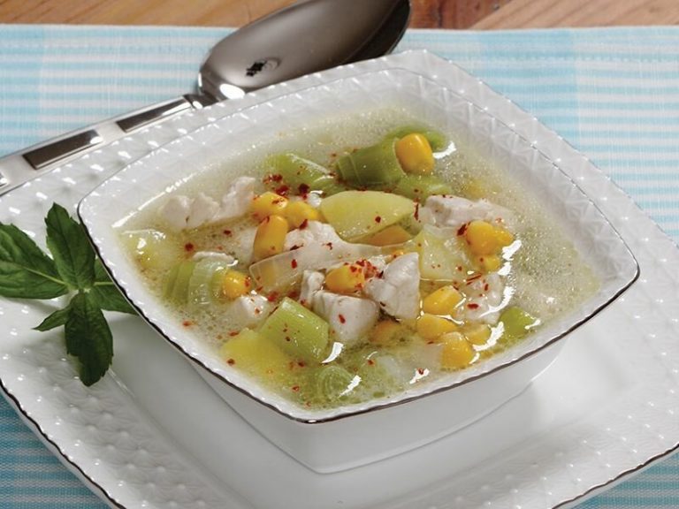 Sebzeli Tavuk Çorbası