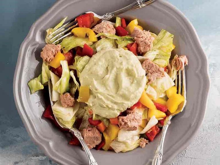 Ton Balıklı Ve Avokadolu Salata