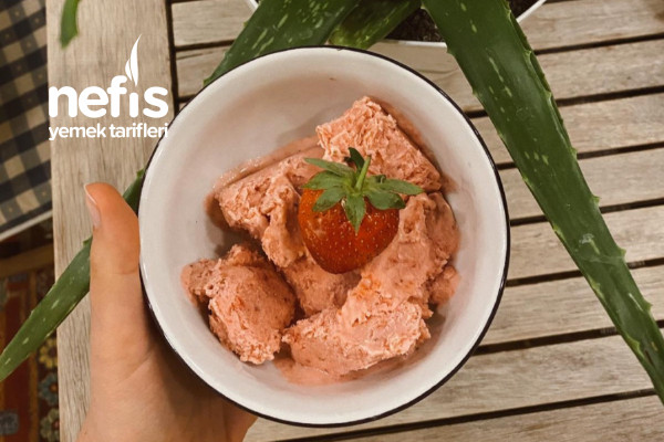 Konut İmali Çilekli Dondurma